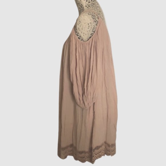 Forever 21 Cold Shoulder Tunic Dress with Lace Details Pink - Size Medium - Picture 4 of 5